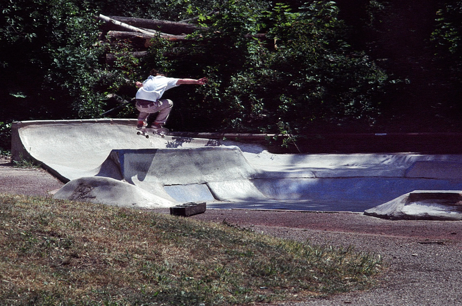 adam johners johns flicknife clothing for skateboarding ddiy skatespot fox spot photo copyright 2011 scott madill